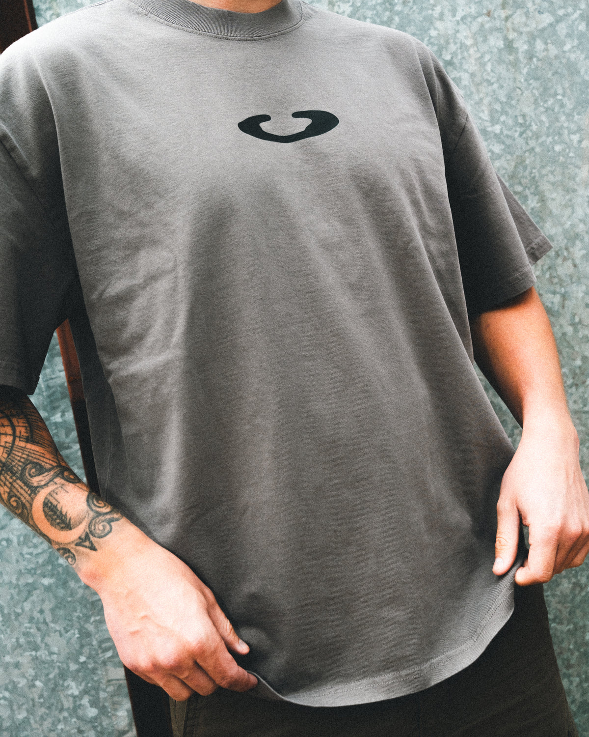 V&C - Heavyweight Cropped Tee